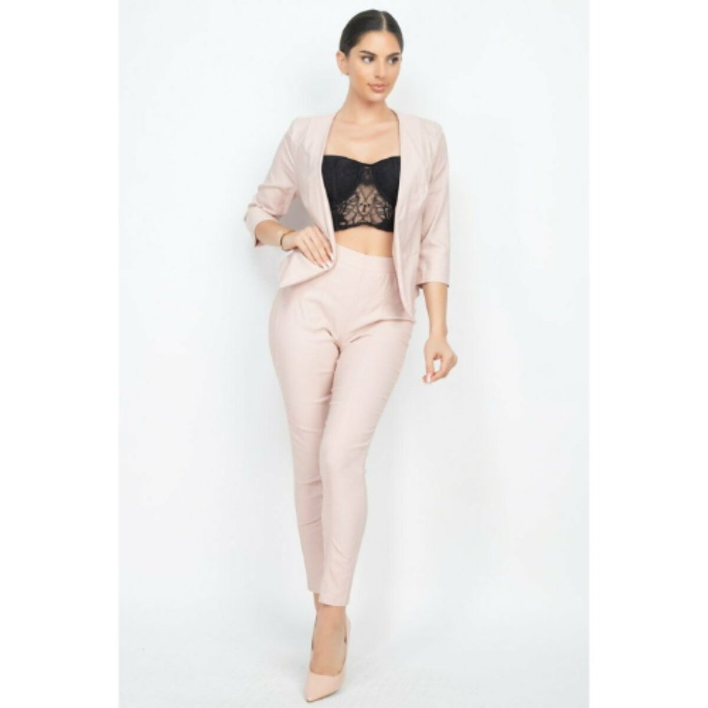 Women's Off White Sleeves Blazer& Capri Pants Set